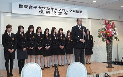Golferweb 法政大学体育会ゴルフ部女子チーム優勝祝賀会盛大に