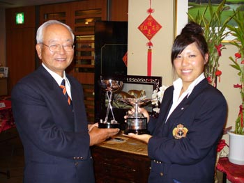 Golferweb 法政大ゴルフ部の男女日本アマ制覇の快挙